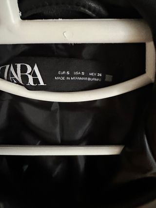 Chaqueta Zara efecto piel mujer