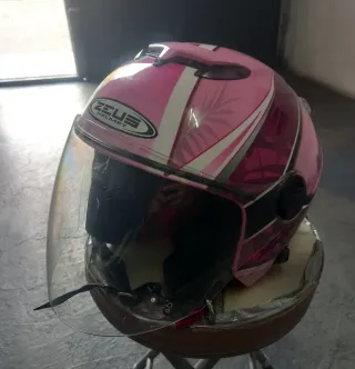 Casco de moto rosa Zeus