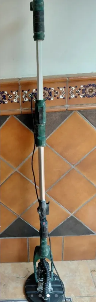 Alquiler de Lijadora Jirafa de Paredes y Techos.