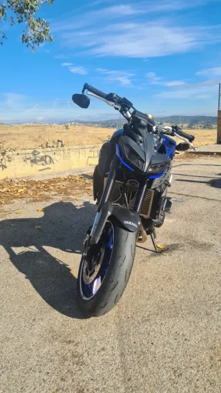 Yamaha MT-09 Azul