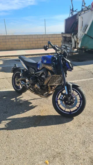 Yamaha MT-09 Azul