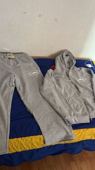 Chándal Corteiz Gris