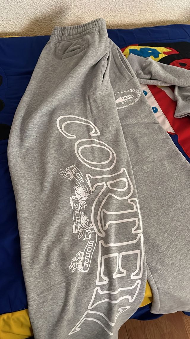 Chándal Corteiz Gris