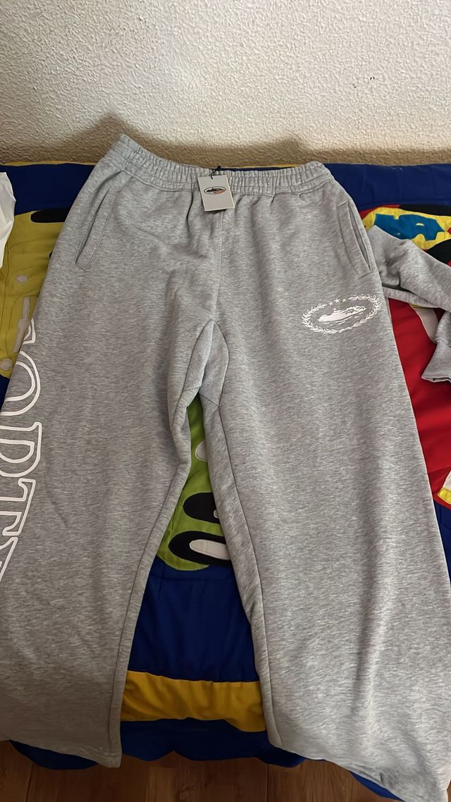 Chándal Corteiz Gris