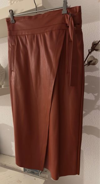 Falda polipiel caldera talla M