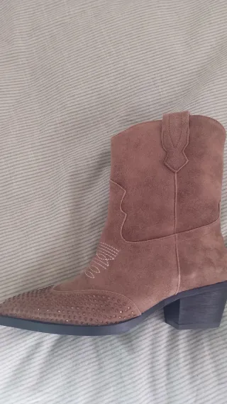 Botas cowboy ante tachuelas