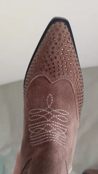 Botas cowboy ante tachuelas