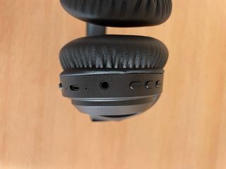 Auriculares inalámbricos con bluetooth negros