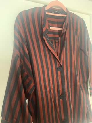 Blusa Zara Rayas Burdeos y Negro