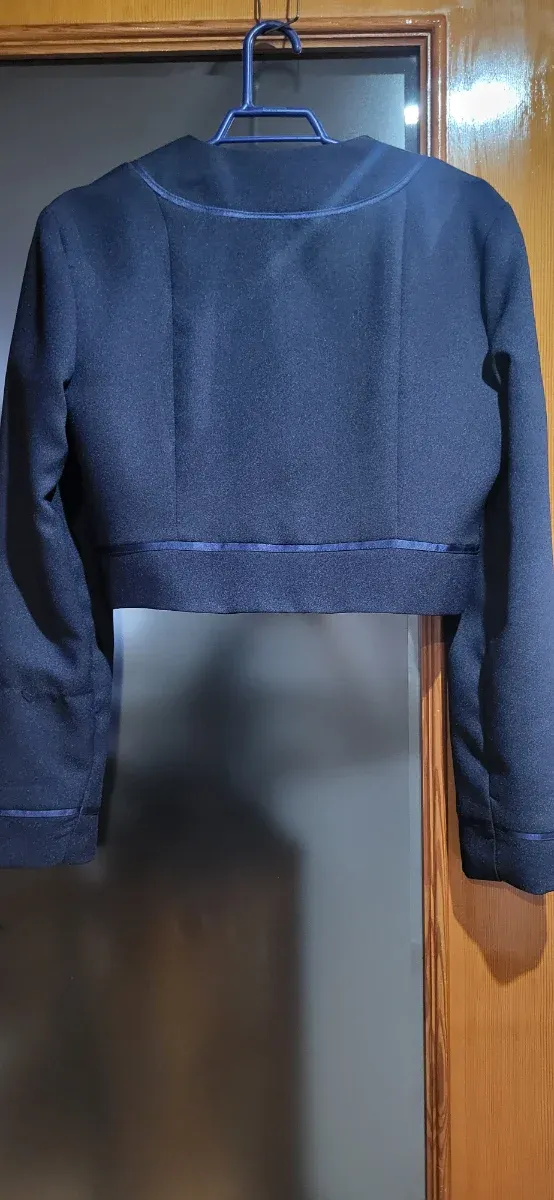 Chaquetilla azul elegante