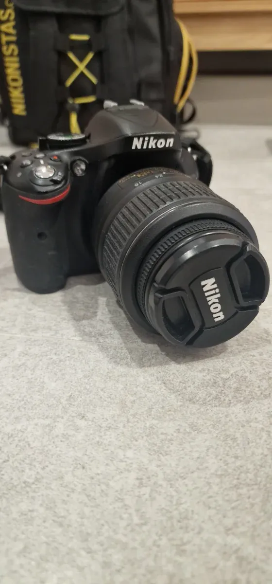 Cámara Nikon D5200 + Accesorios