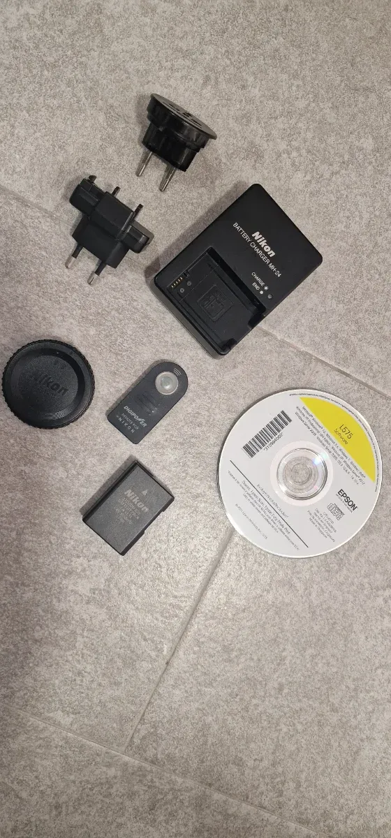 Cámara Nikon D5200 + Accesorios