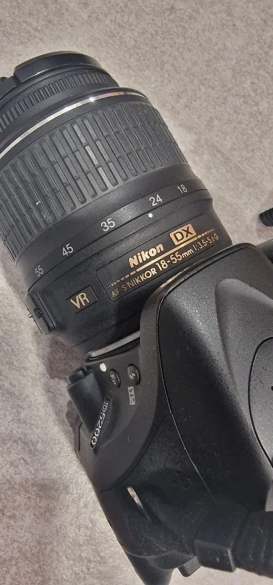 Cámara Nikon D5200 + Accesorios