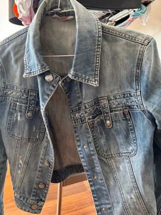 Cazadora tejana Liu Jo con pedrería