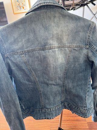 Cazadora tejana Liu Jo con pedrería