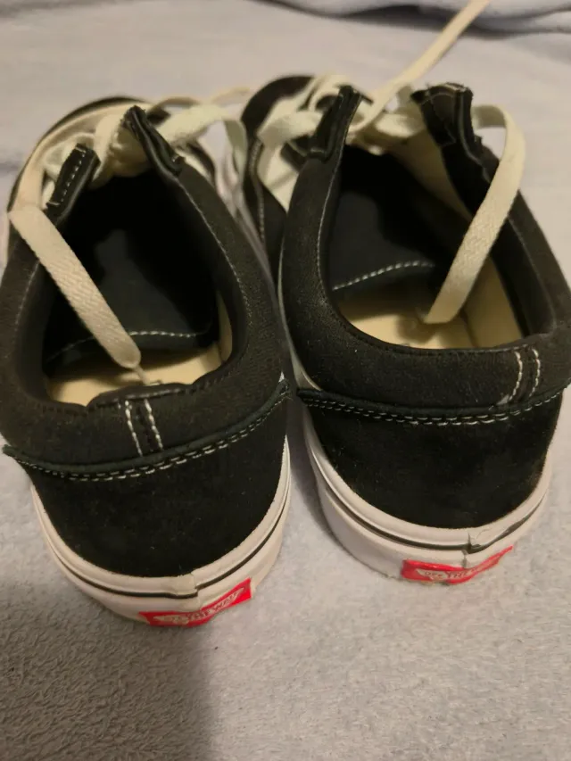 Zapatillas Vans Old Skool Negras y Blancas