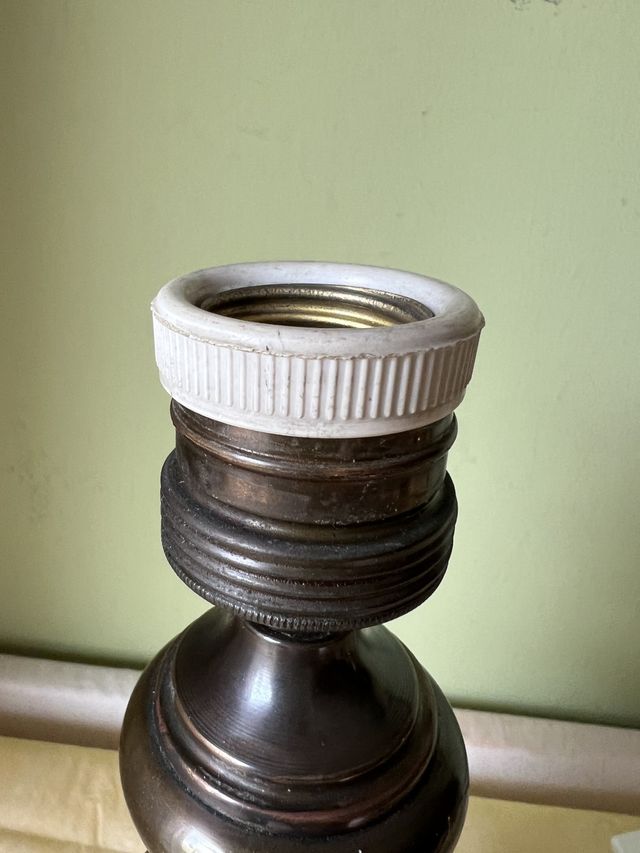 Lámpara de mesa metal vintage J