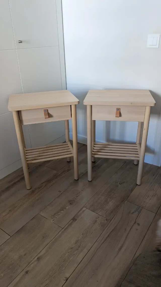 Mesitas de noche BJÖRKSNÄS Ikea