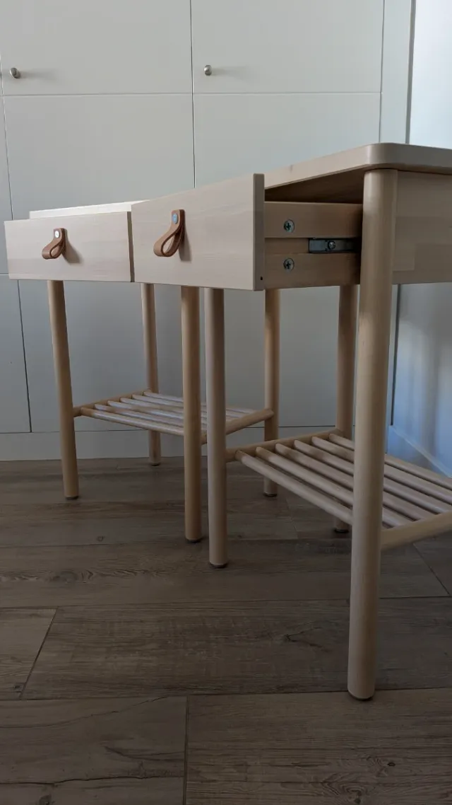 Mesitas de noche BJÖRKSNÄS Ikea