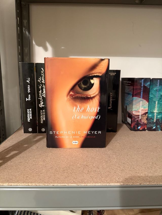 La huésped (The host)