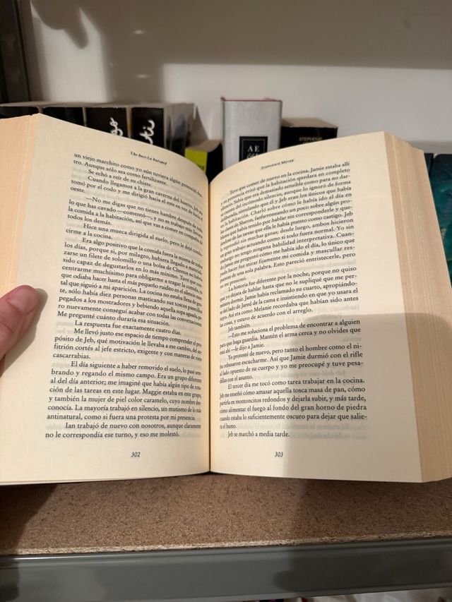 La huésped (The host)