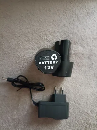 2 Baterías Li-Ion 12V + Cargador
