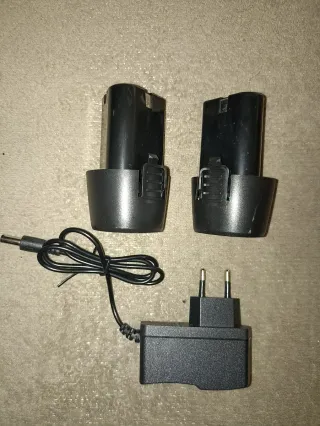 2 Baterías Li-Ion 12V + Cargador
