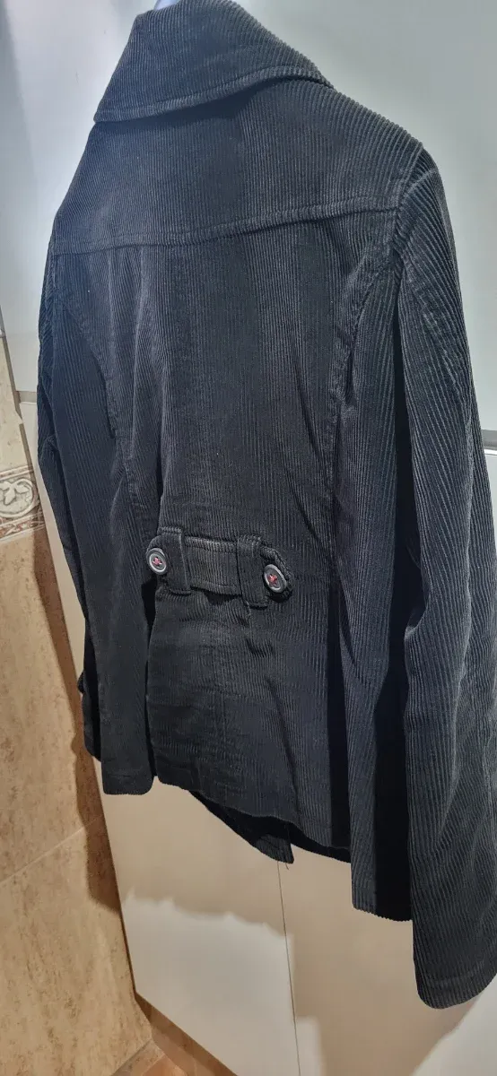 Chaquetón de pana negro