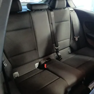 BMW 118D 143 CV. Con sólo 130.000 kms. Año 2009.