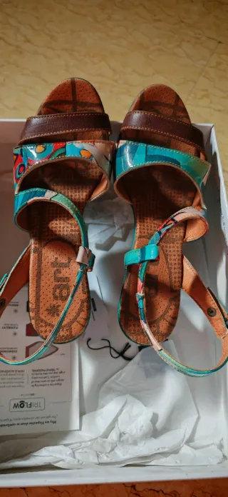 Sandalias Art Multicolor y Turquesa