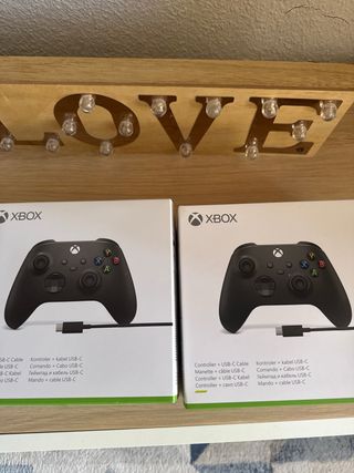 2 Mandos Xbox Inalámbricos Nuevos Sin ningún uso.
