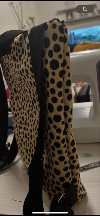 Mochila hecha a mano con estampado de lunares