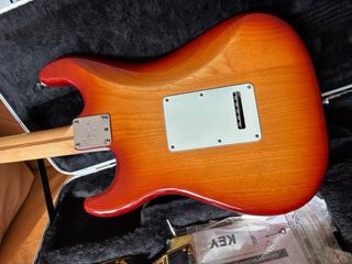 CAMBIO- Fender American Standard Stratocaster