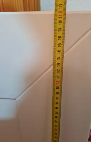 Cabezal y 2 mesitas de noche,en perfecto estado