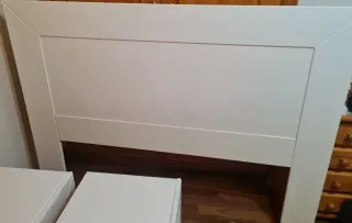Cabezal y 2 mesitas de noche,en perfecto estado