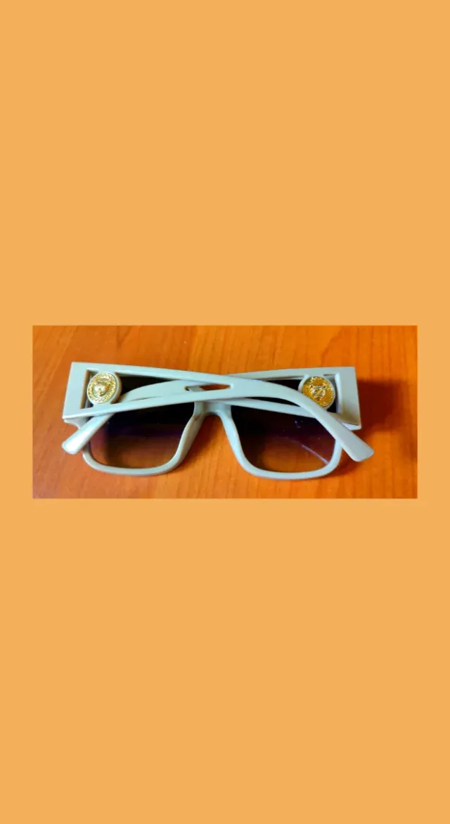 Gafas de sol retro patilla ancha beige y doradas