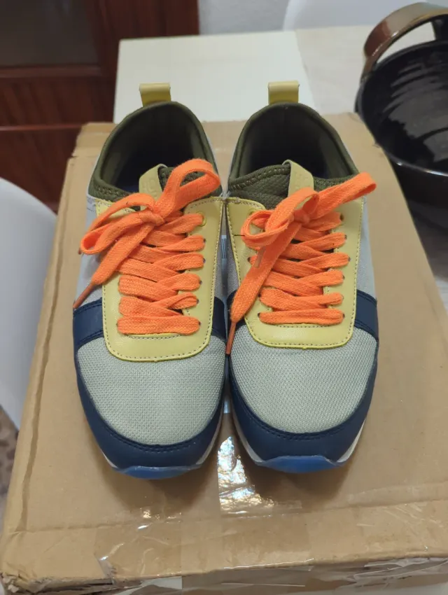 Zapatillas HOFF azules y verdes