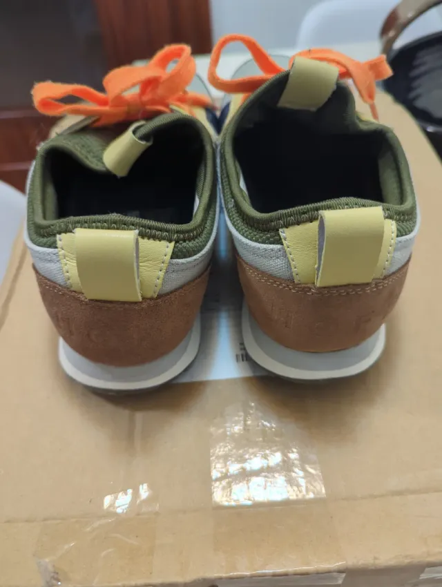 Zapatillas HOFF azules y verdes