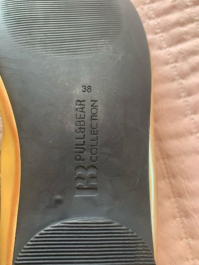 Manoletinas doradas Pull and Bear talla 38