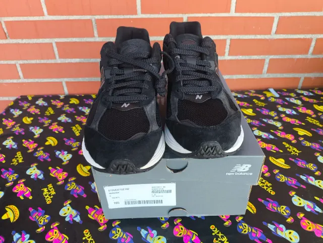 New Balance 2002R Negro Phantom Talla 44.5 Eur.