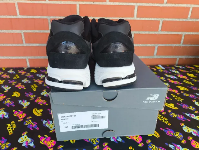 New Balance 2002R Negro Phantom Talla 44.5 Eur.