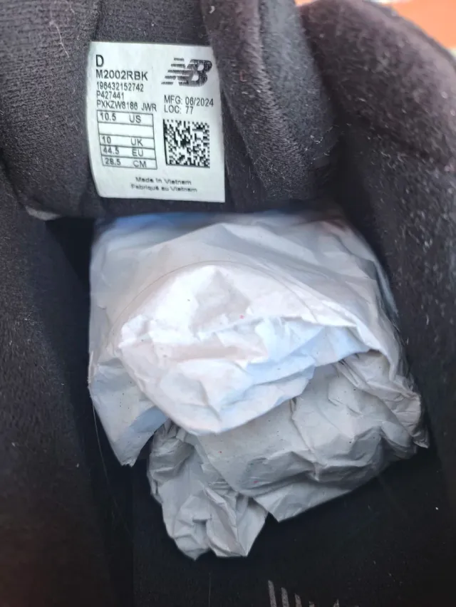 New Balance 2002R Negro Phantom Talla 44.5 Eur.