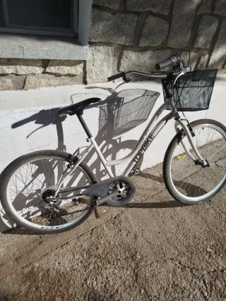 Oportunidad . Bicicleta TOPBIKE con cesta
