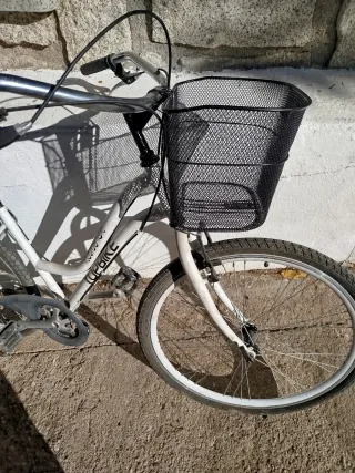 Oportunidad . Bicicleta TOPBIKE con cesta