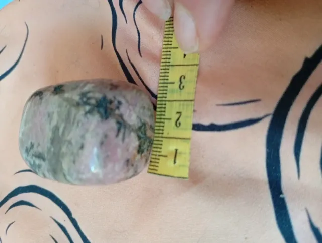 Rodonita cabujón pulido