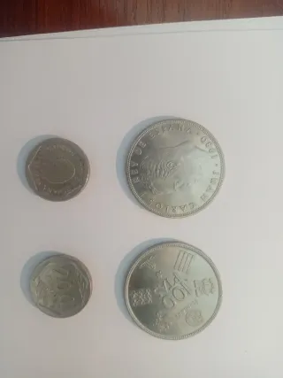 Lote 4 Monedas 100 y 200 Ptas España