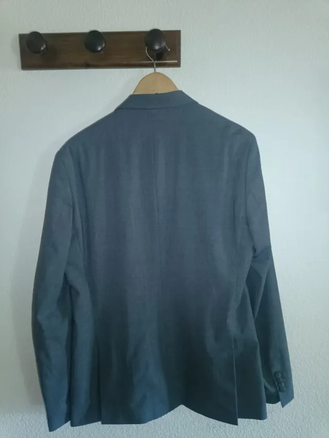 Traje gris Mango Man