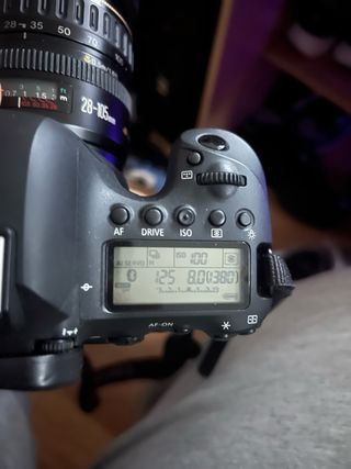 Canon 6D Mark II DSLR Câmera