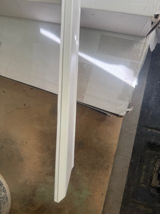 Rodapié hidrófugo blanco de 7 centímetros