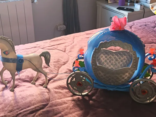 Carroza de Cenicienta con caballo